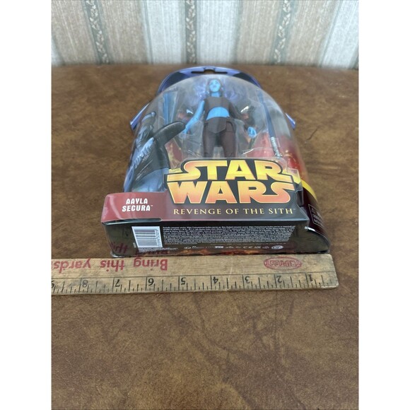 Star Wars Black Series Aayla Secura Revenge of the Sith 20th Anniversary - Picture 8 of 9